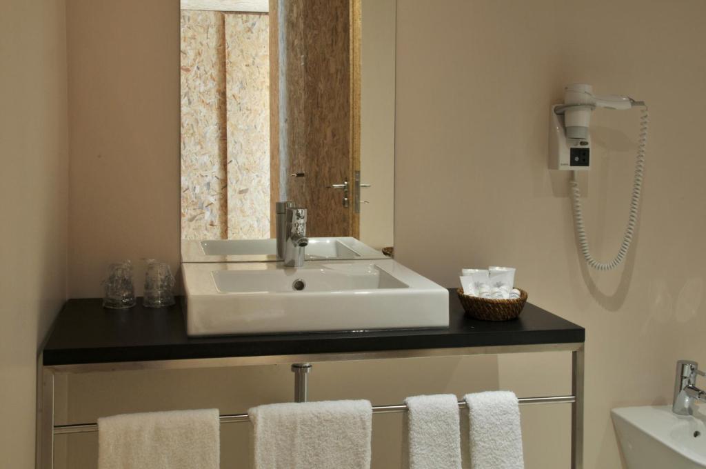 Paraiso Villas & Spa ギマランイス 部屋 写真